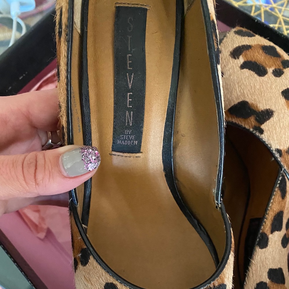 Leopard Pumps 🐆 - Picture 3 of 3